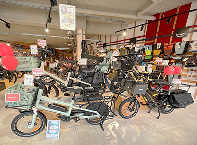 Intérieur magasin de vélos Poitiers